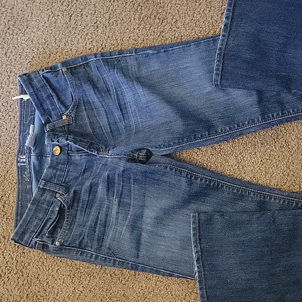 One pair of Flare jeans IT brand